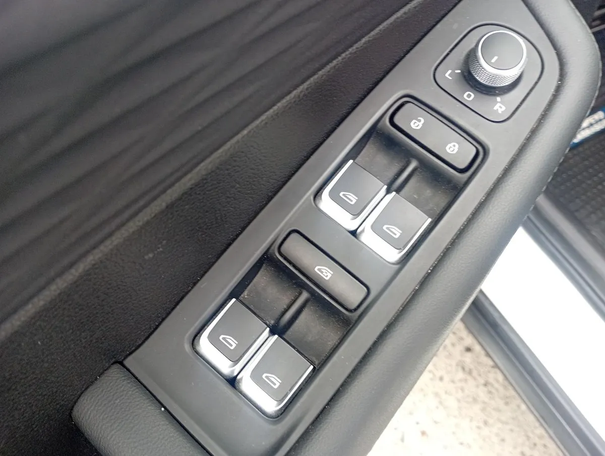 Geely Coolray 1.5 Gf Sport 4x2 At 5p año 2026