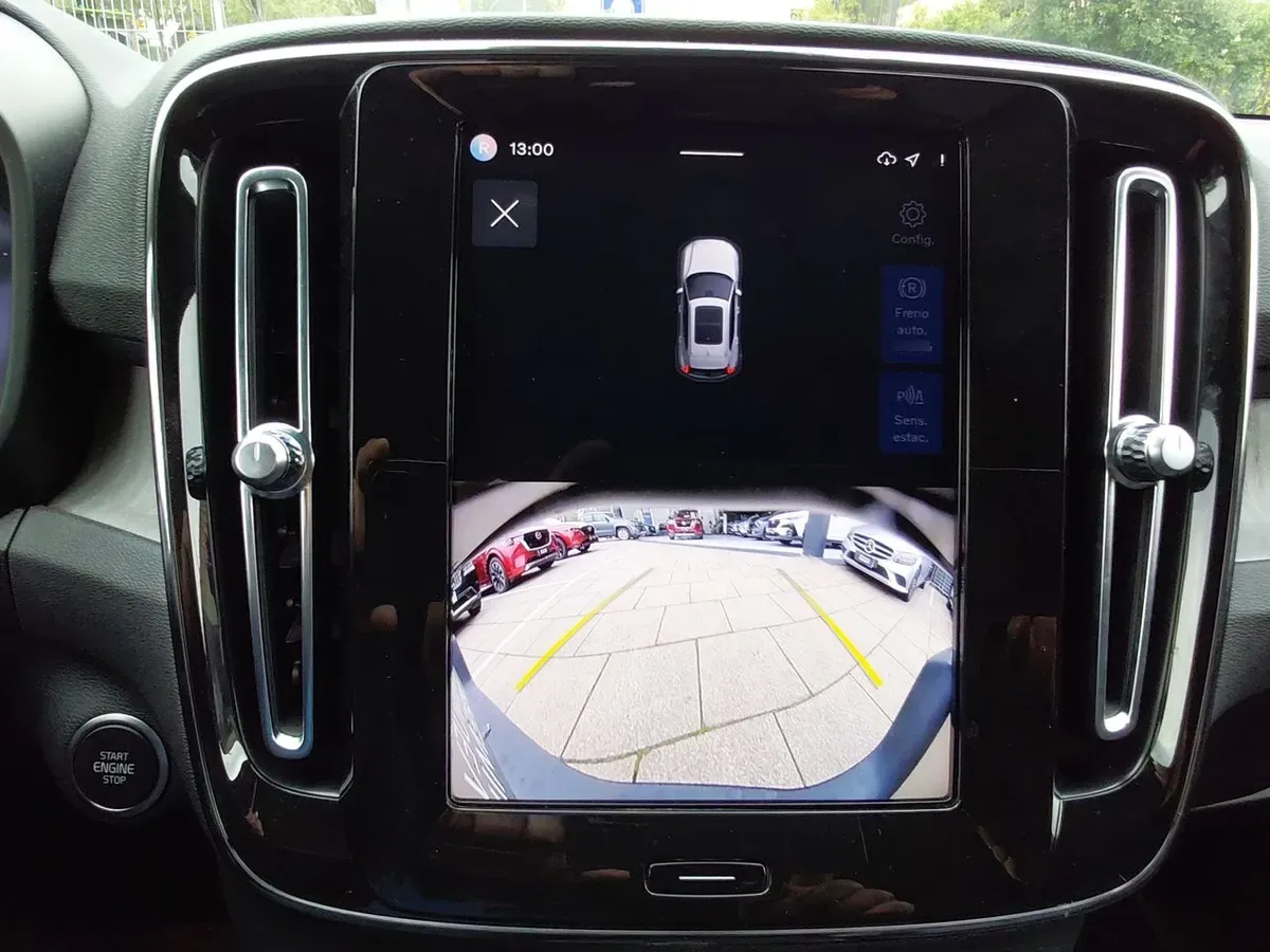 Volvo Xc40 2.0 B4 Plus Hibrido Fwd At 5p año 2024
