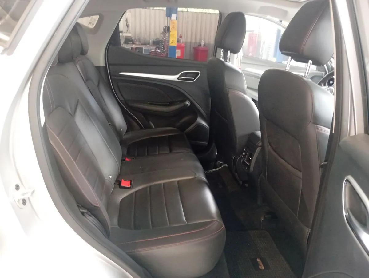 MG Mg Zx 1.3t Trophy 4x2 Cvt At 5p año 2024