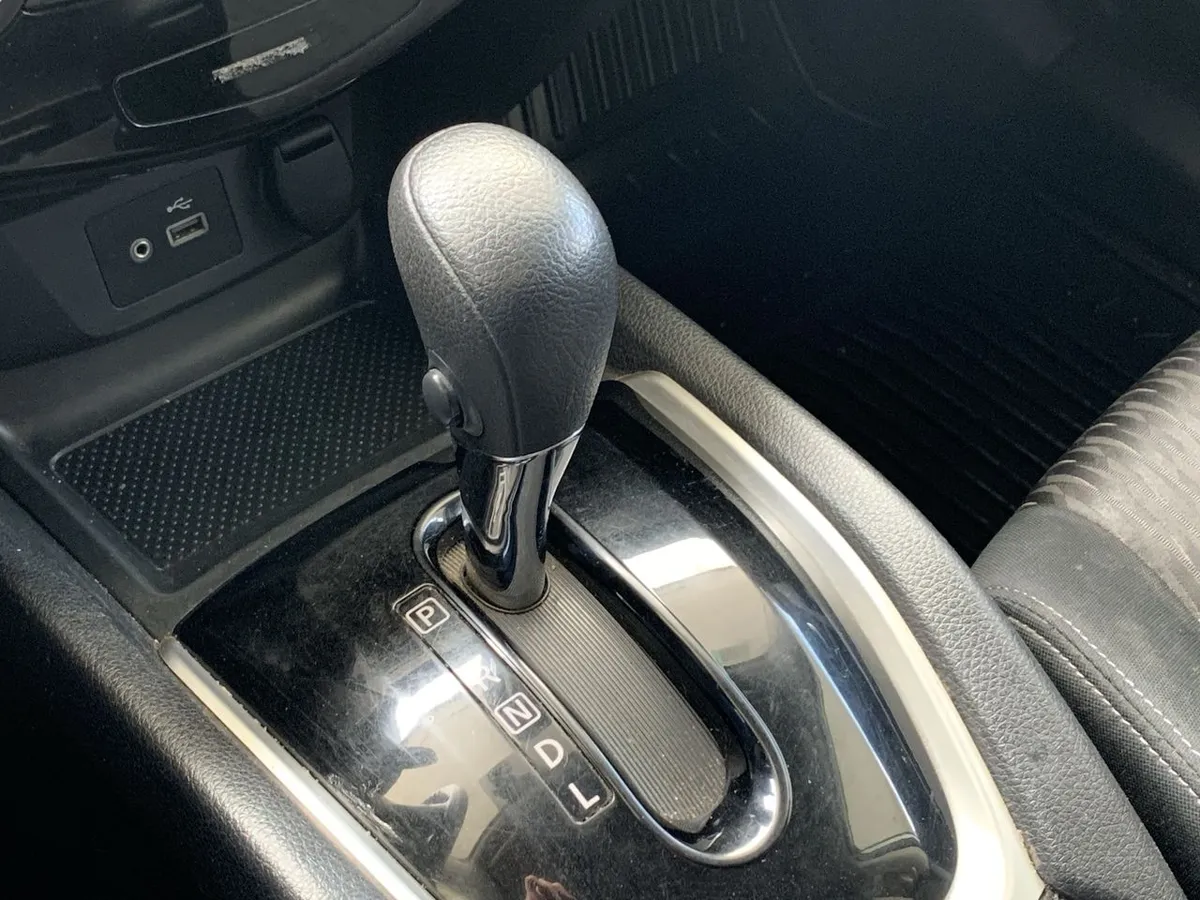 Nissan X-Trail 2.5 Sense Mc 4x2 Cvt At 5p año 2022