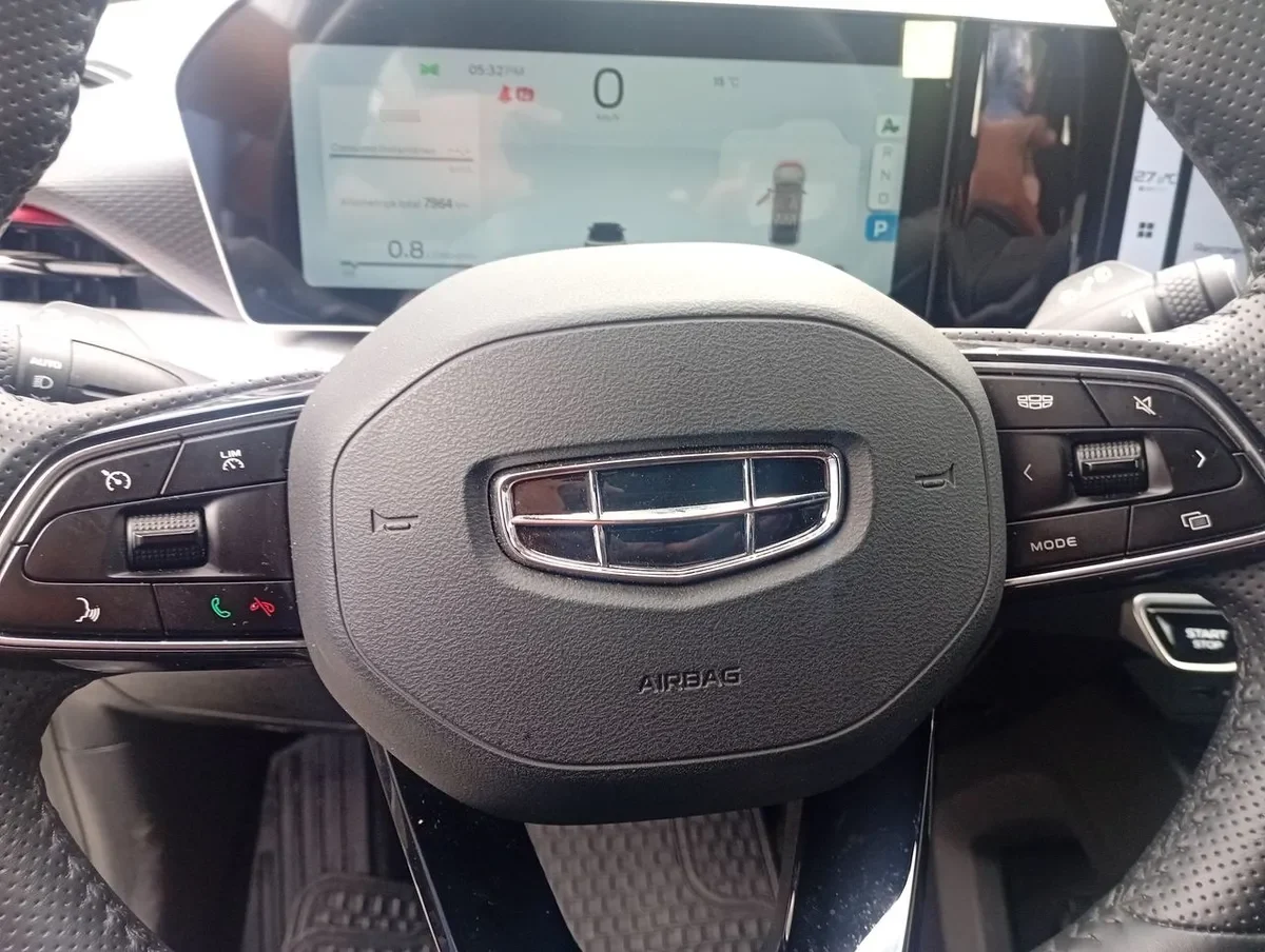 Geely Coolray 1.5 Gf Sport 4x2 At 5p año 2026
