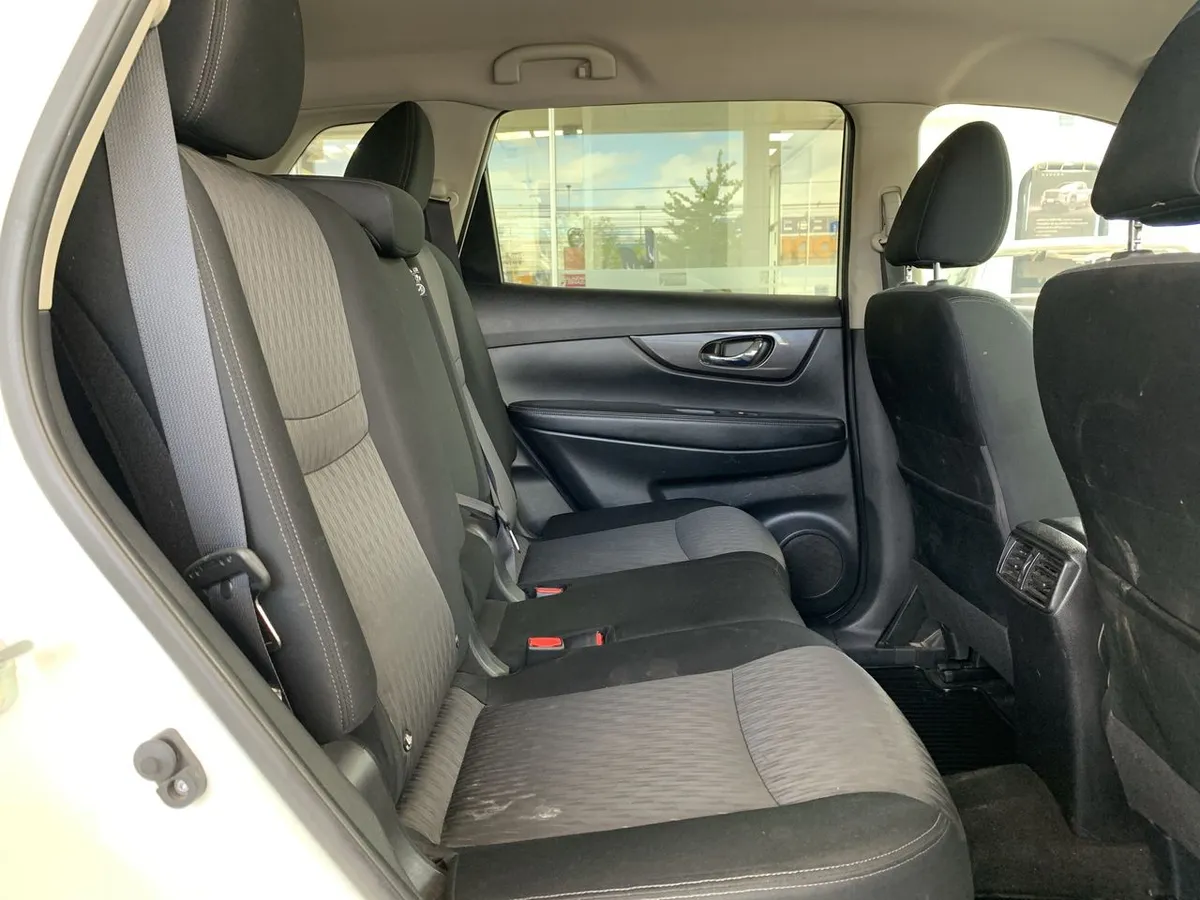 Nissan X-Trail 2.5 Sense Mc 4x2 Cvt At 5p año 2022