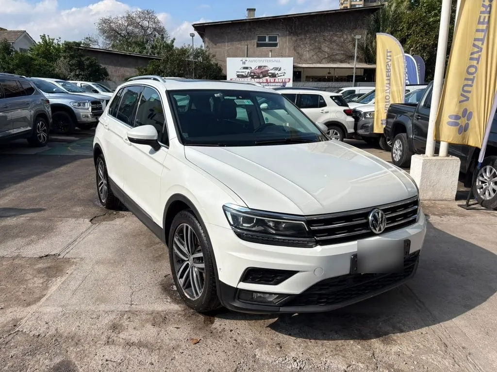 Volkswagen Tiguan 2.0 Tsi Sport 4motion 4x4 180hp At 5p. año 2019