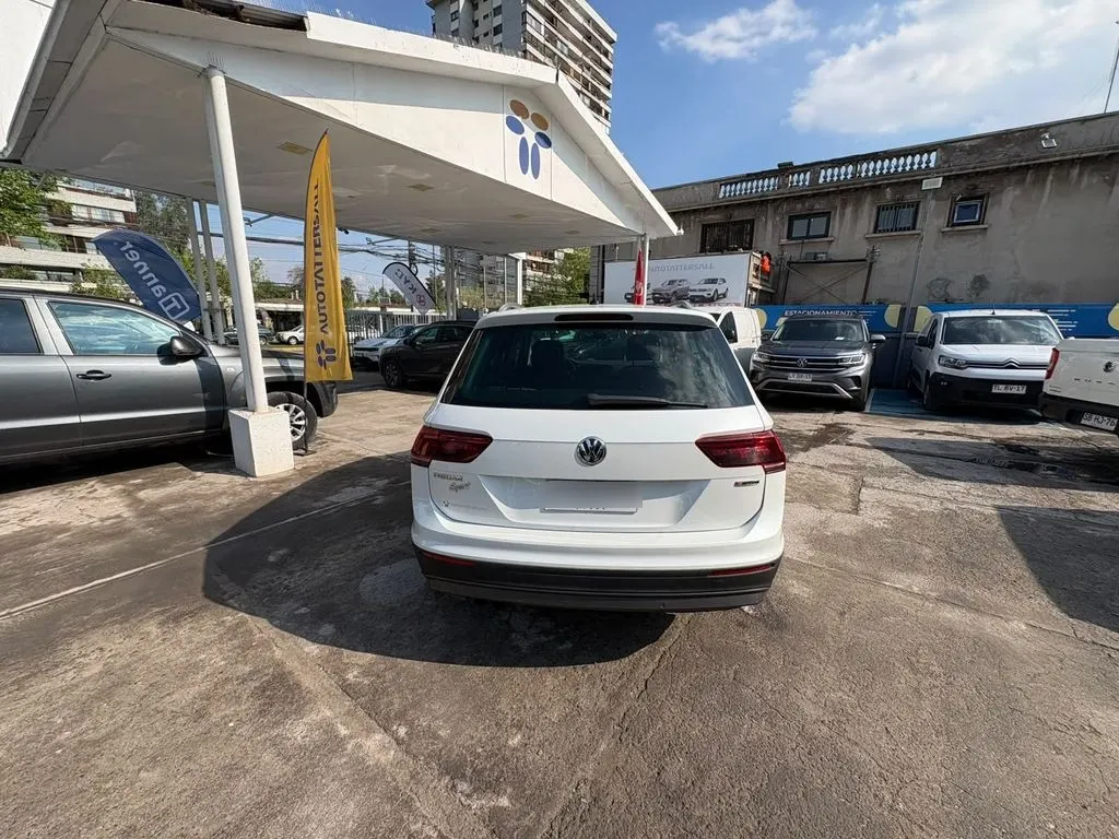 Volkswagen Tiguan 2.0 Tsi Sport 4motion 4x4 180hp At 5p. año 2019