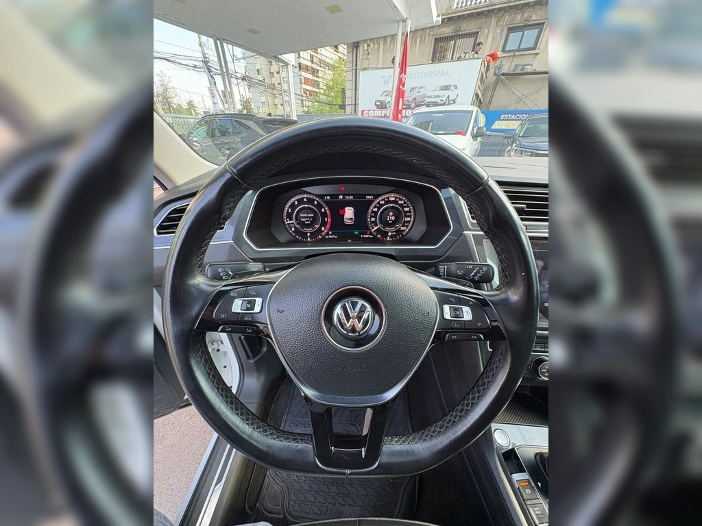 Volkswagen Tiguan 2.0 Tsi Sport 4motion 4x4 180hp At 5p. año 2019