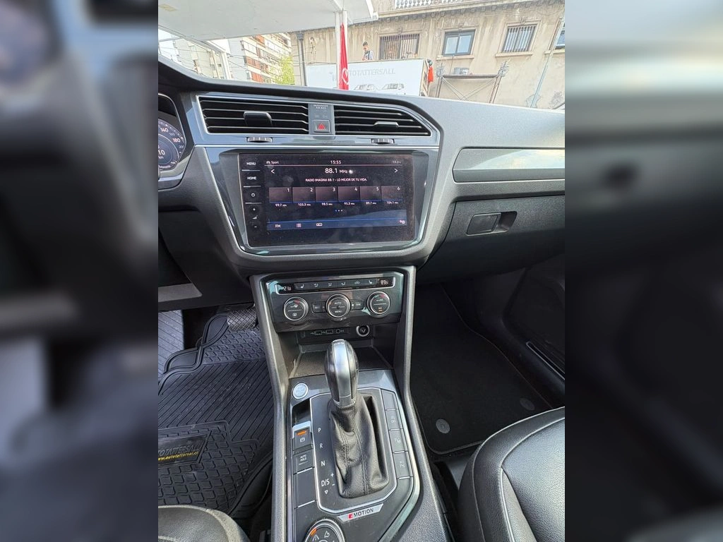 Volkswagen Tiguan 2.0 Tsi Sport 4motion 4x4 180hp At 5p. año 2019