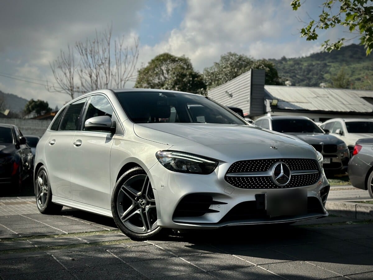Mercedes-Benz B200 Amg Line año 2023