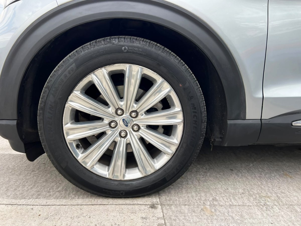 Ford Explorer Limited 2.3 Ecoboost 4wd año 2021