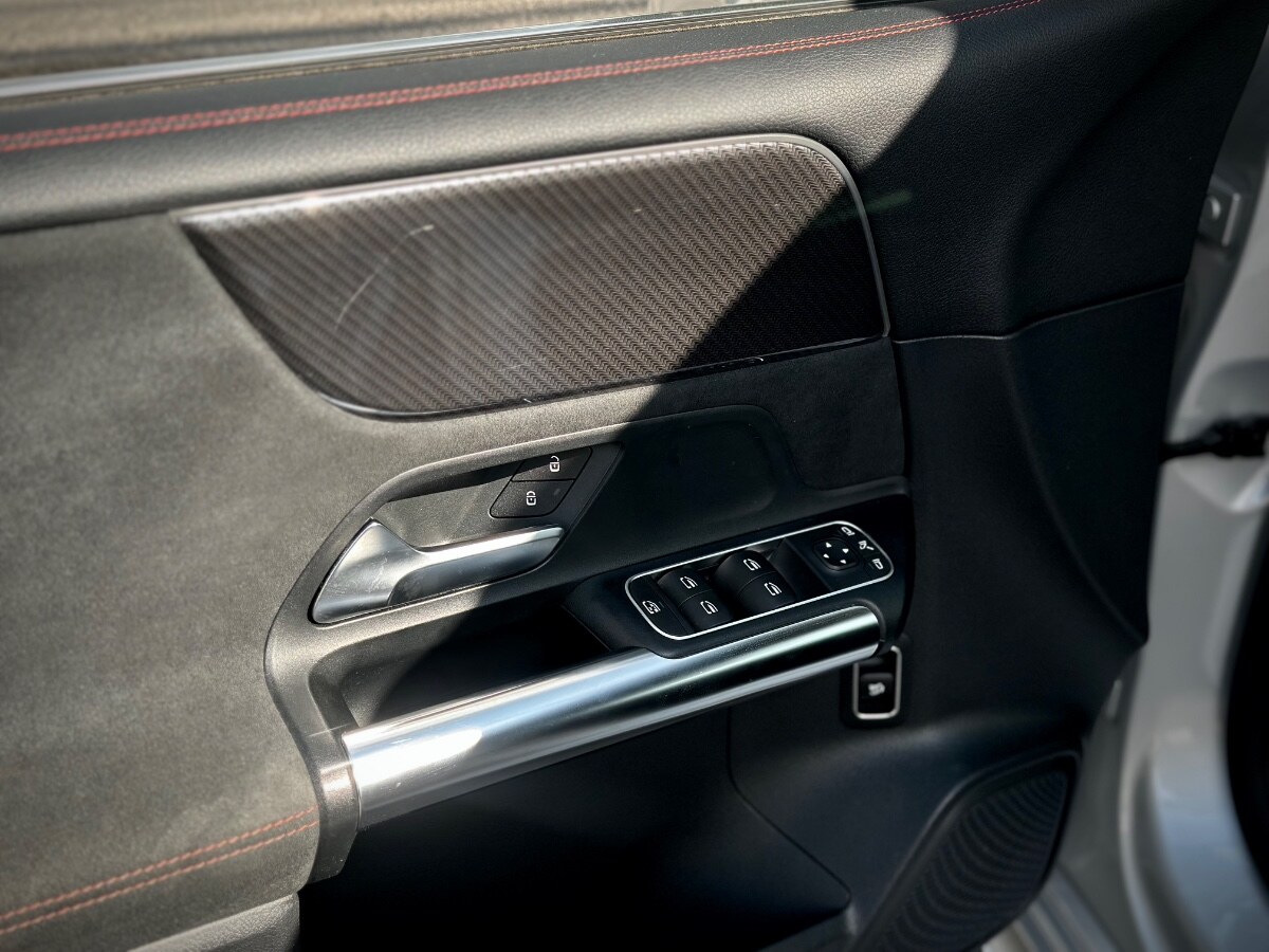 Mercedes-Benz B200 Amg Line año 2023