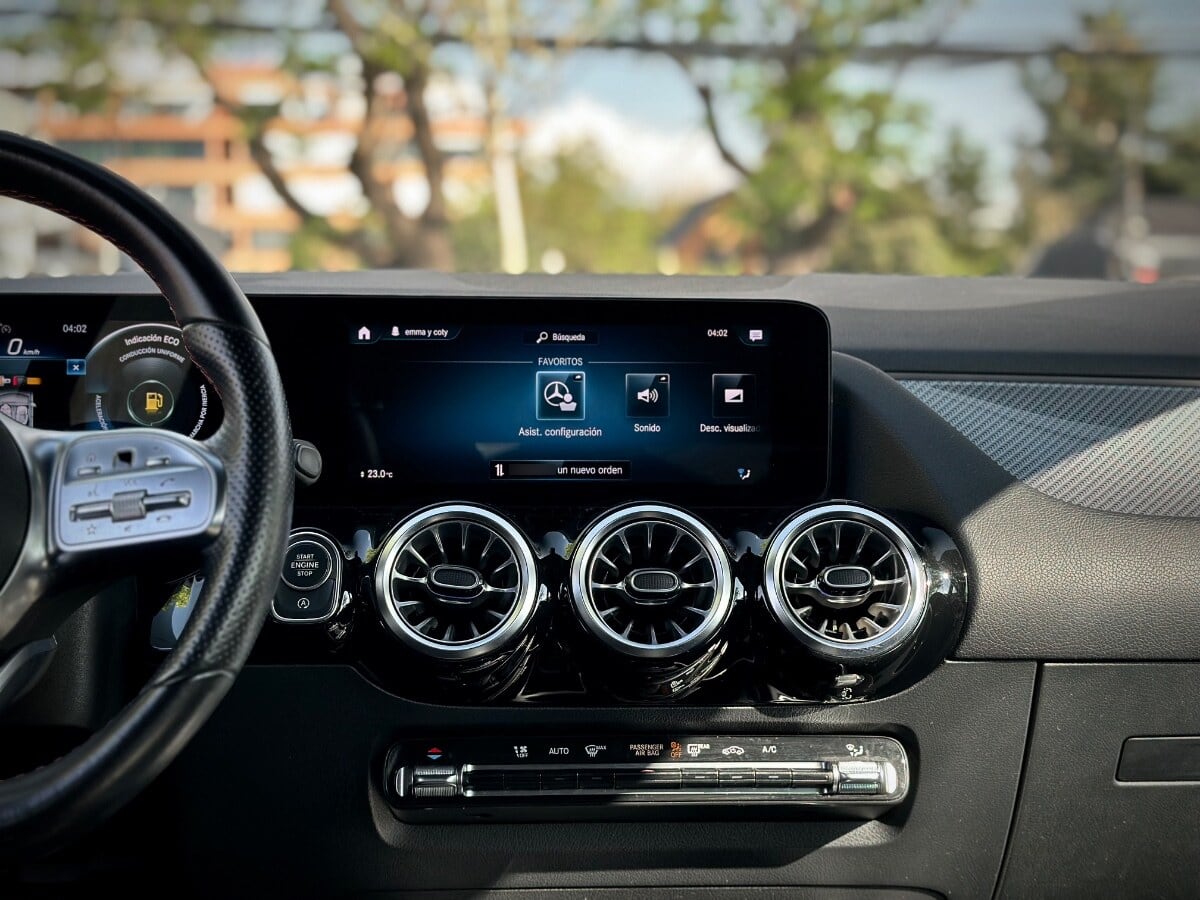 Mercedes-Benz B200 Amg Line año 2023