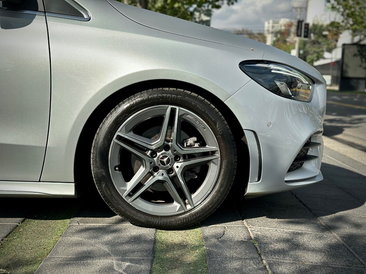 Mercedes-Benz B200 Amg Line año 2023