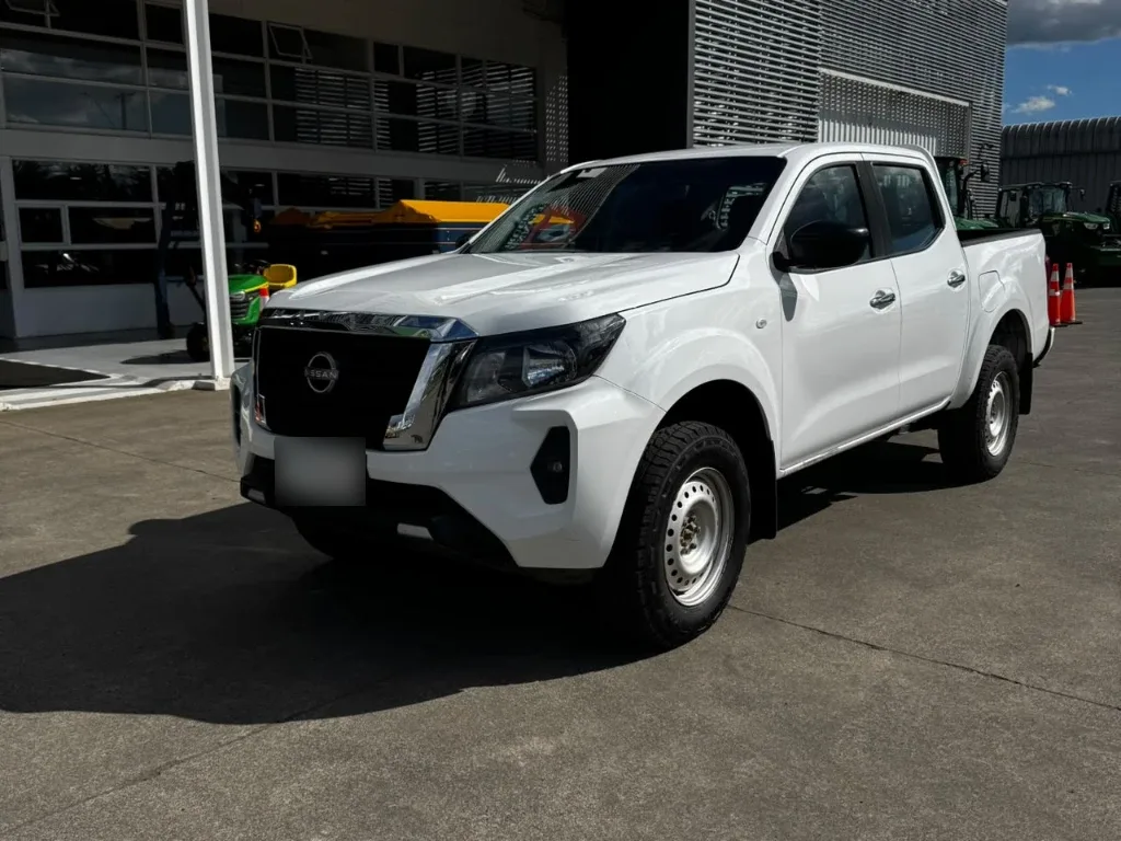 Nissan Navara Dc 4x4 2.3 Tdi Se año 2023
