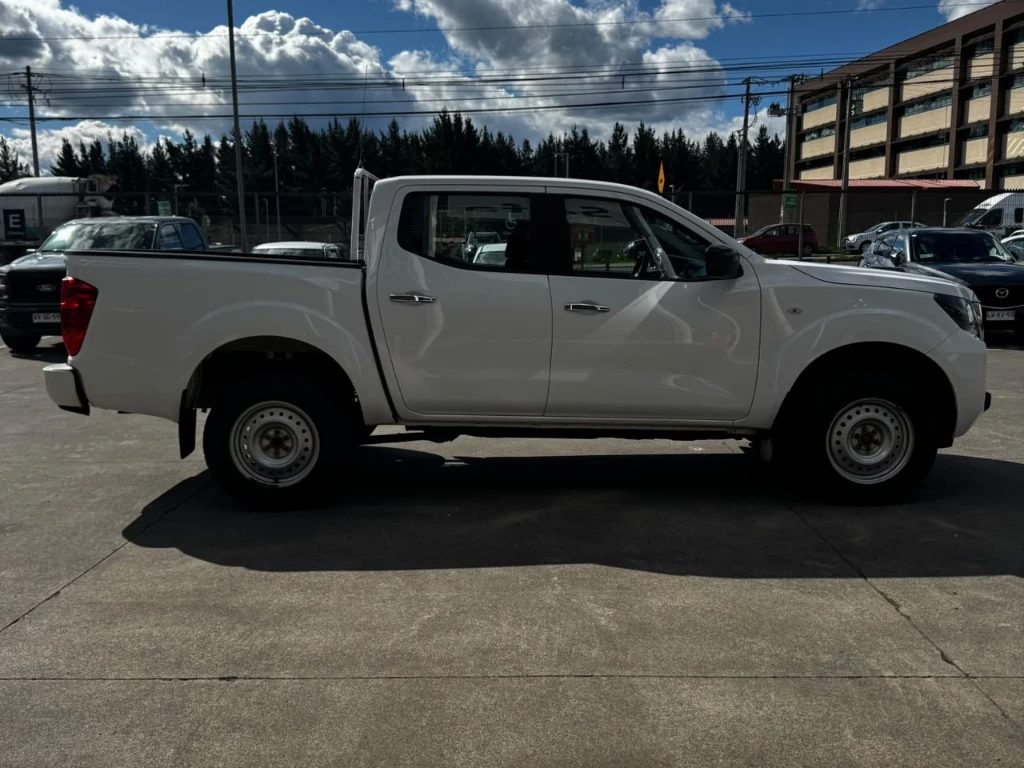 Nissan Navara Dc 4x4 2.3 Tdi Se año 2023