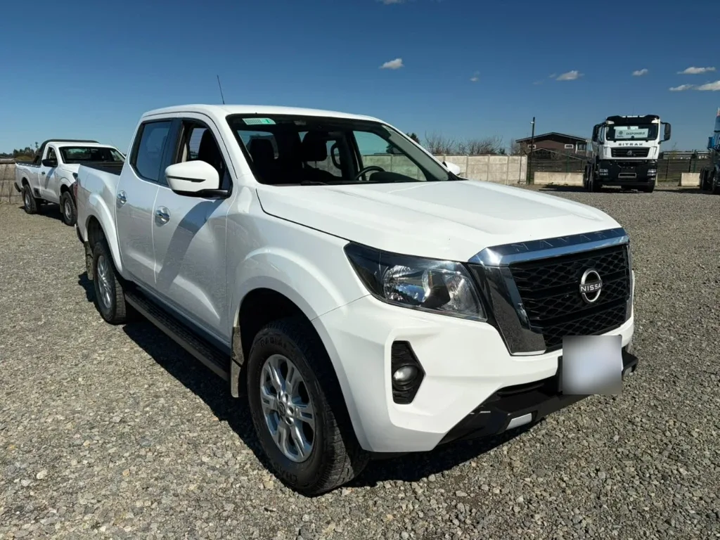 Nissan Navara D Cab Mt 4x4 2.3 año 2023