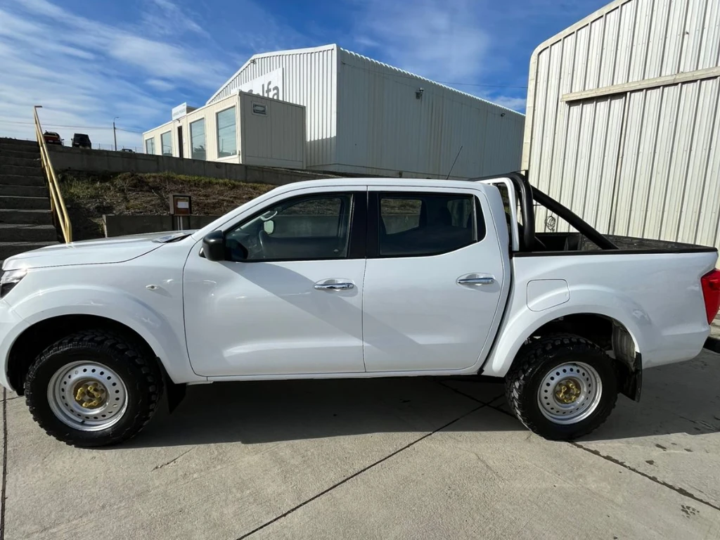 Nissan Navara Navara Dc 4x4 2.3tdi Se año 2022