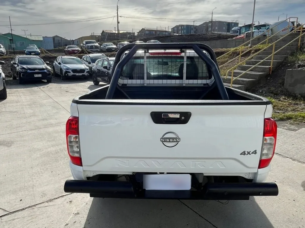 Nissan Navara Navara Dc 4x4 2.3tdi Se año 2022