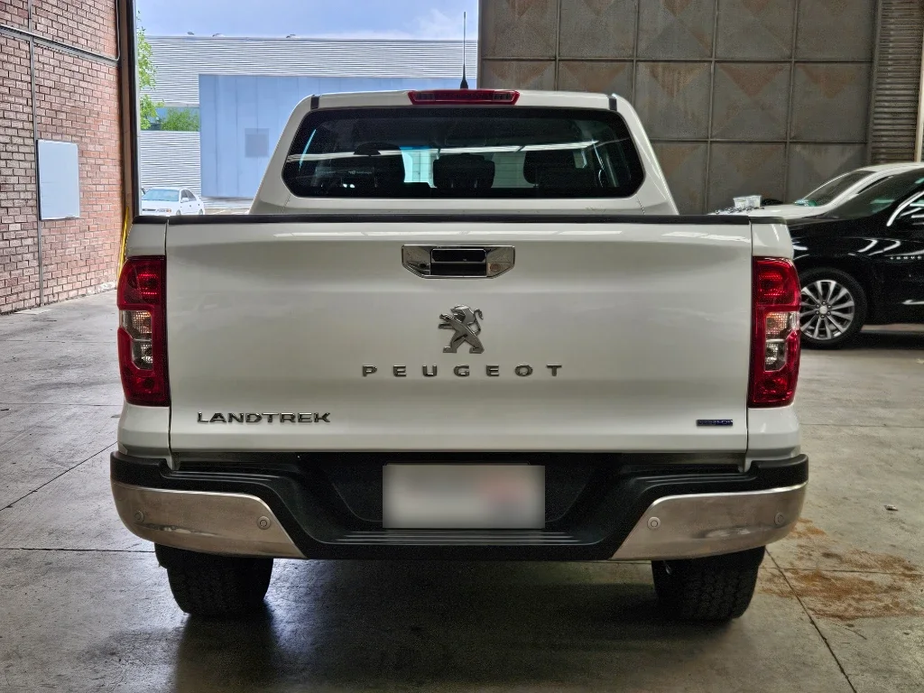 Peugeot Landtrek Landtrek Active Bluehdi 180 4x2 año 2024
