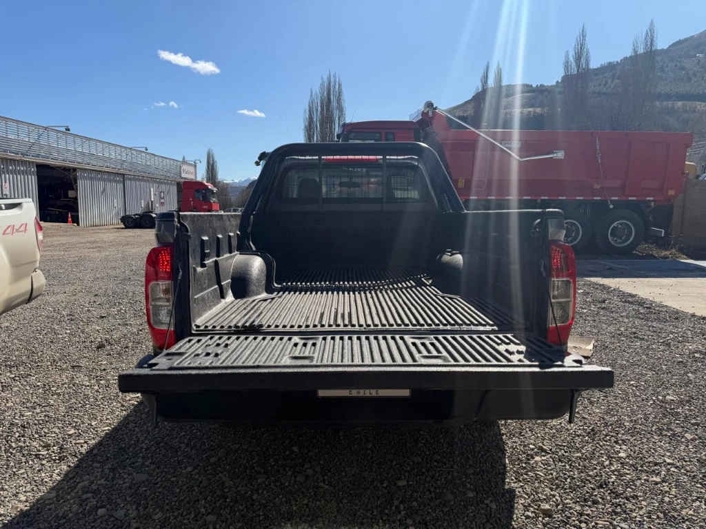 Nissan Navara Navara Cs 4x4 2.3tdi año 2023