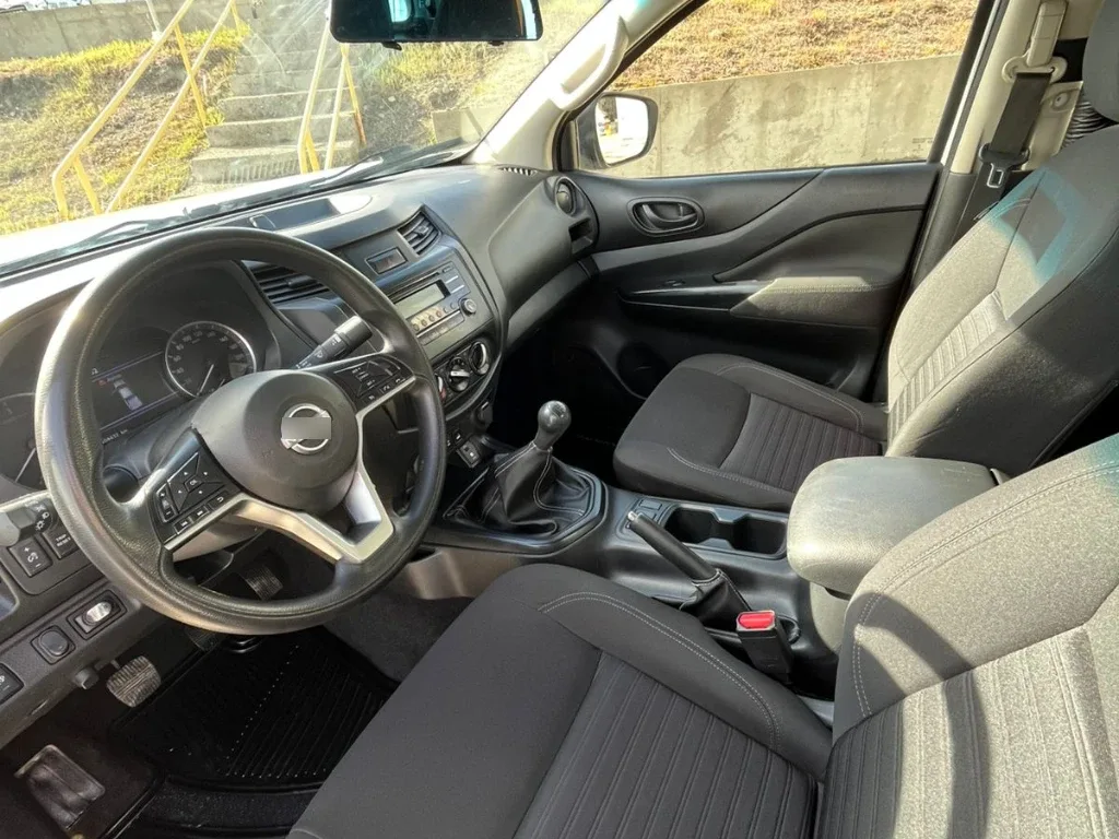Nissan Navara Navara Dc 4x4 2.3tdi Se año 2022