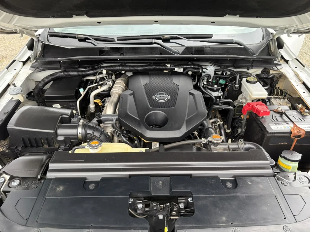 Nissan Navara D Cab Mt 4x4 2.3 año 2023