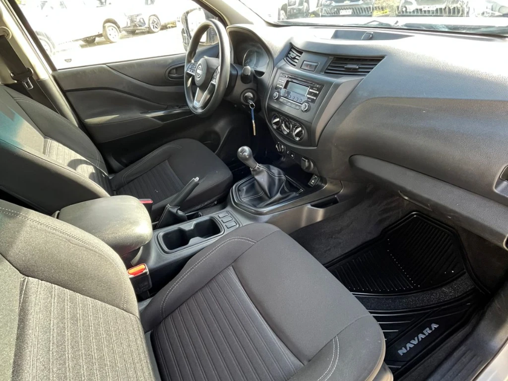 Nissan Navara Navara Dc 4x4 2.3tdi Se año 2022