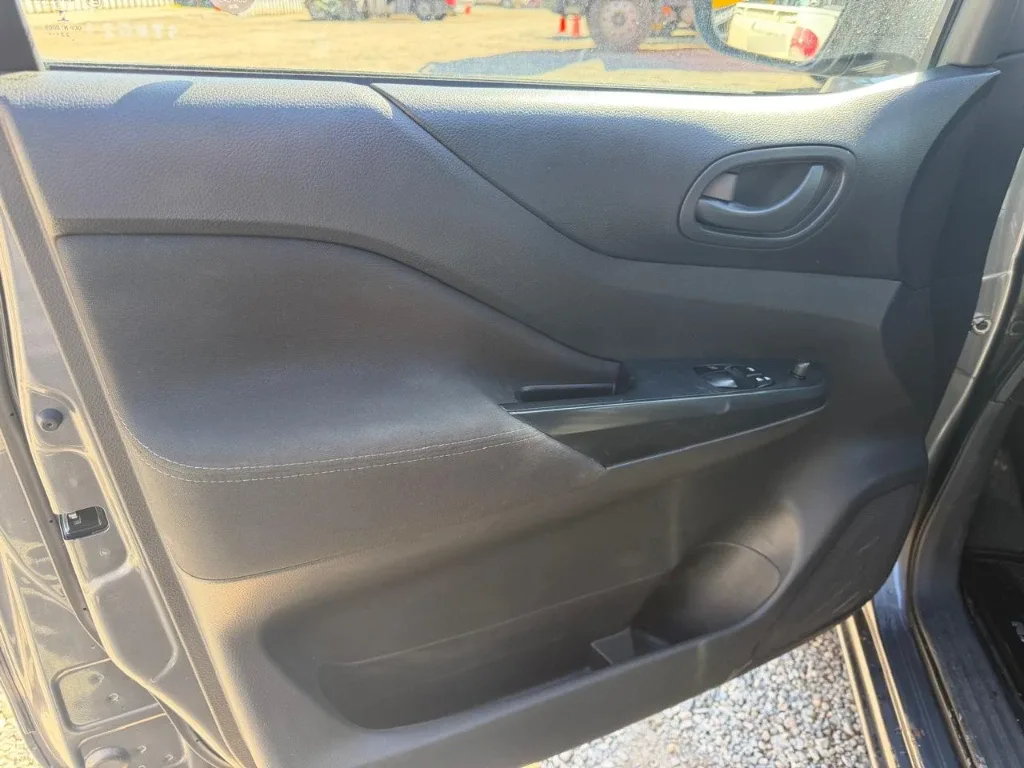 Nissan Navara Navara Cs 4x4 2.3tdi año 2023