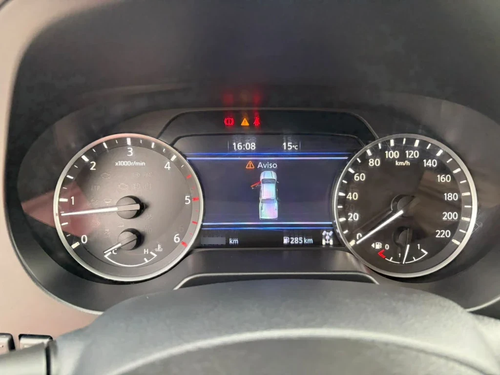 Nissan Navara D Cab Mt 4x4 2.3 año 2023