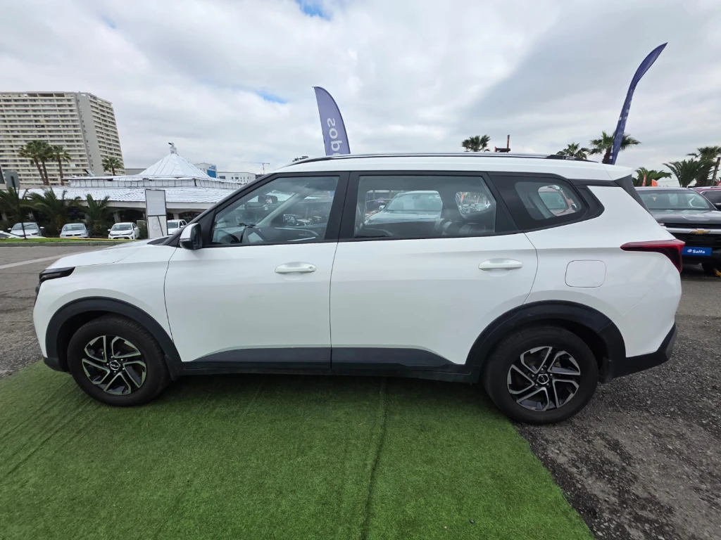 Kia Carens Ex 1.4 Aut año 2022