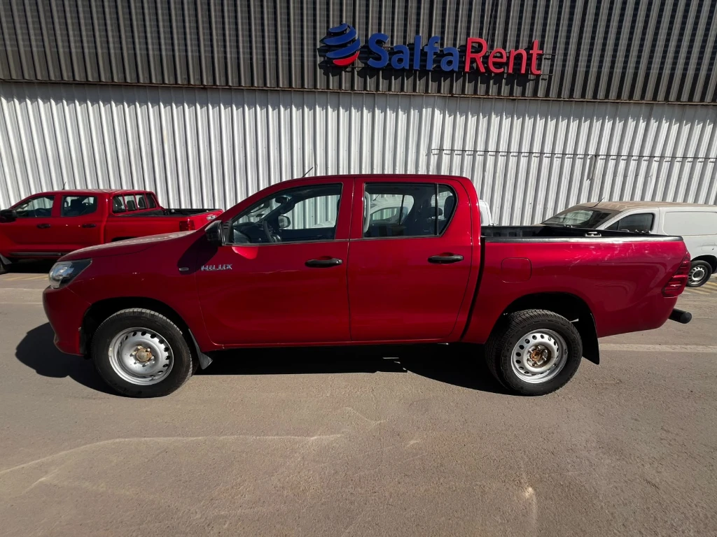 Toyota Hilux Dc 4x4 2.4 D Dx Mt año 2023