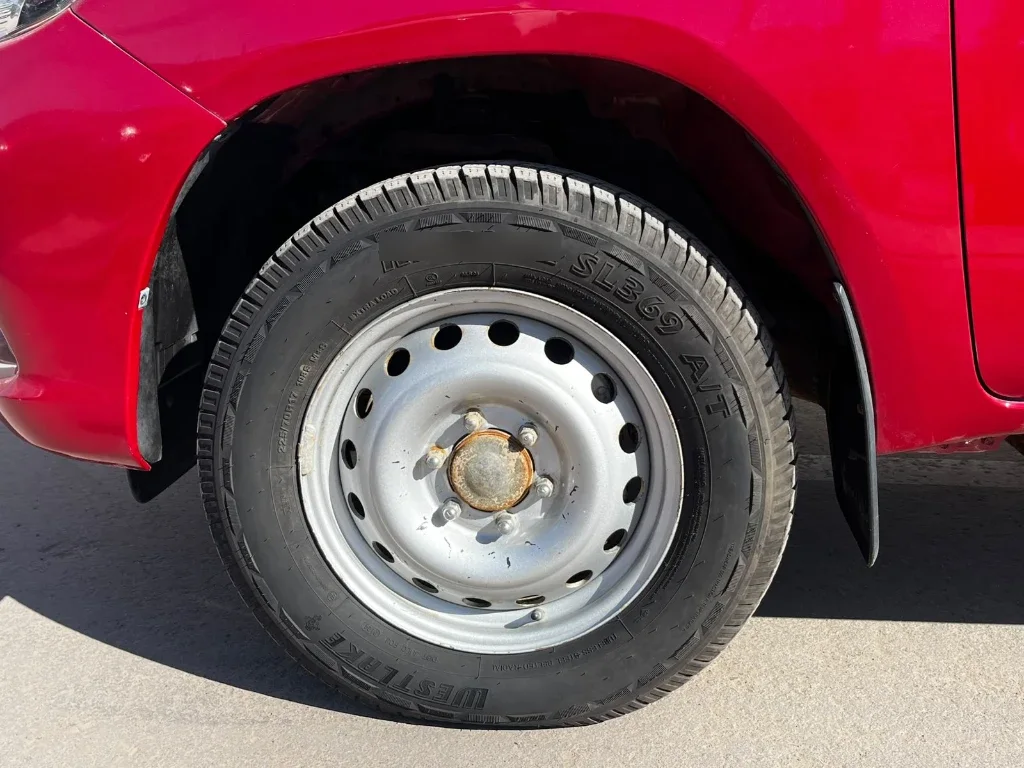 Toyota Hilux Dc 4x4 2.4 D Dx Mt año 2023
