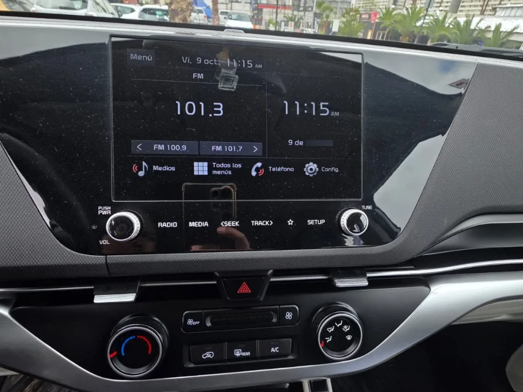 Kia Carens Ex 1.4 Aut año 2022