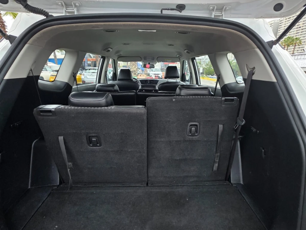 Kia Carens Ex 1.4 Aut año 2022