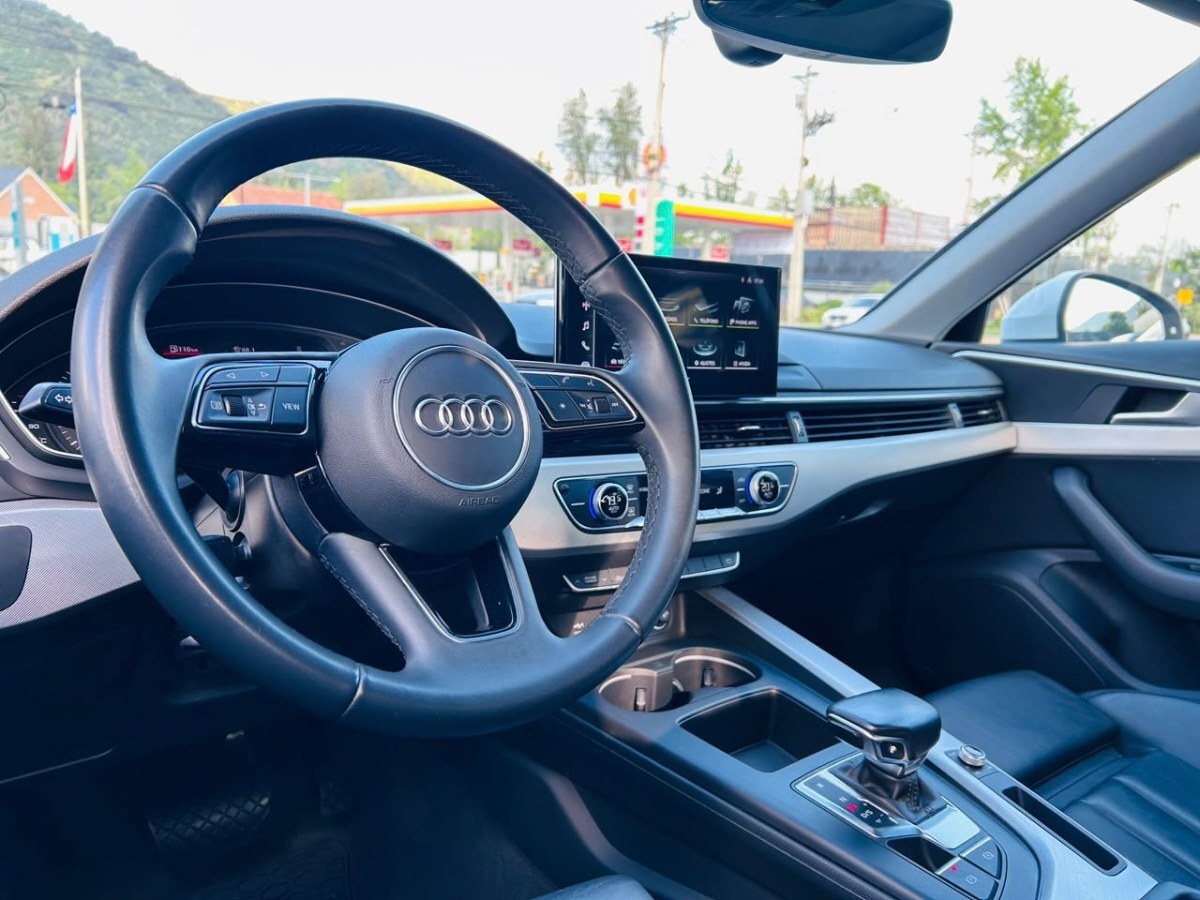 Audi A4 35 Tfsi 2.0t S Line año 2022