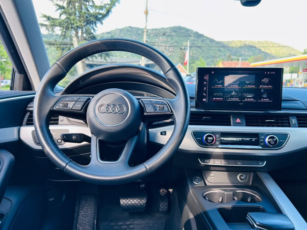 Audi A4 35 Tfsi 2.0t S Line año 2022