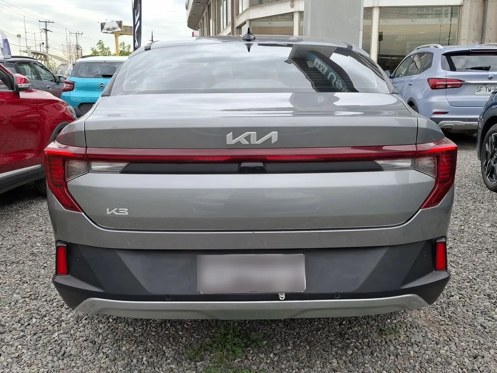 Kia K3 1.6 Ex 4x2 Mt 4p año 2024