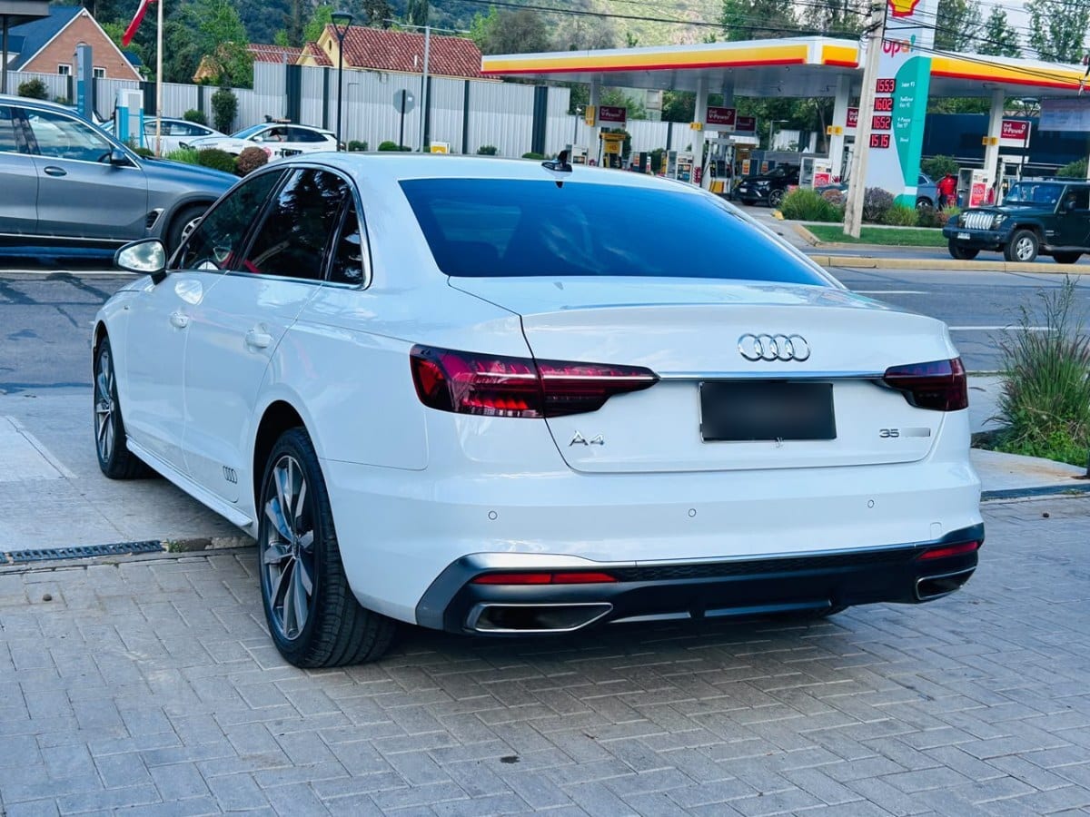 Audi A4 35 Tfsi 2.0t S Line año 2022
