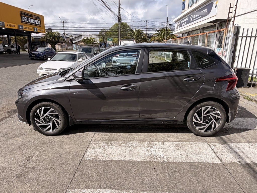 Hyundai I20 1.4 Plus Fl Bi3 año 2025