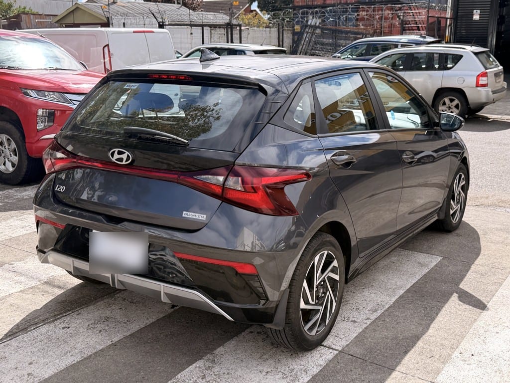 Hyundai I20 1.4 Plus Fl Bi3 año 2025