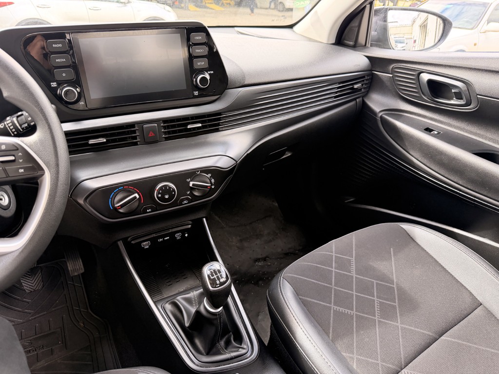 Hyundai I20 1.4 Plus Fl Bi3 año 2025
