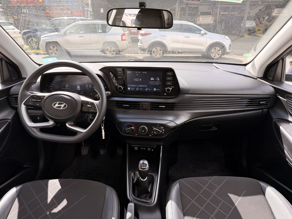 Hyundai I20 1.4 Plus Fl Bi3 año 2025