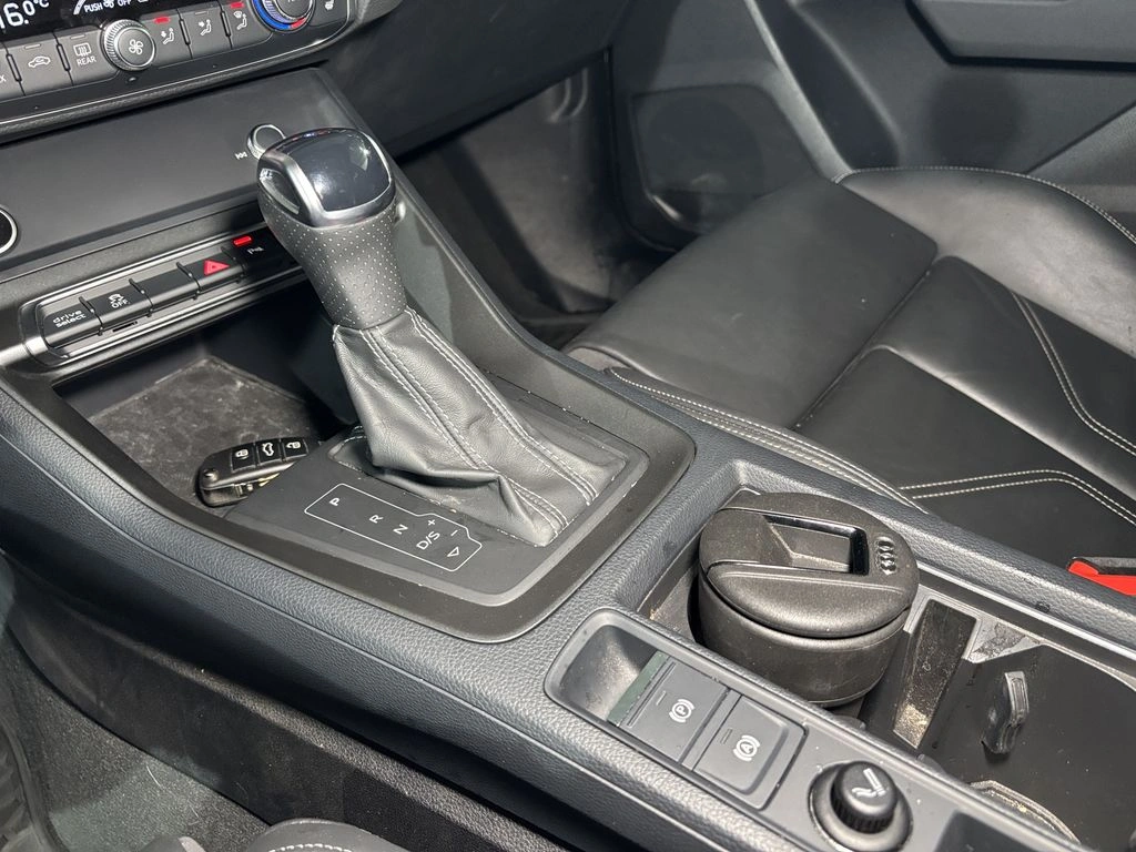 Audi Q3 35 Tfsi 1.4 Aut S-Line año 2024