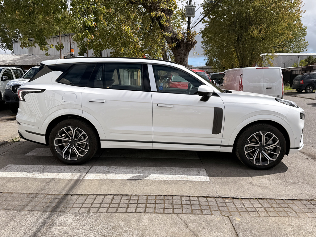 Lynk&Co 09 Halo año 2027