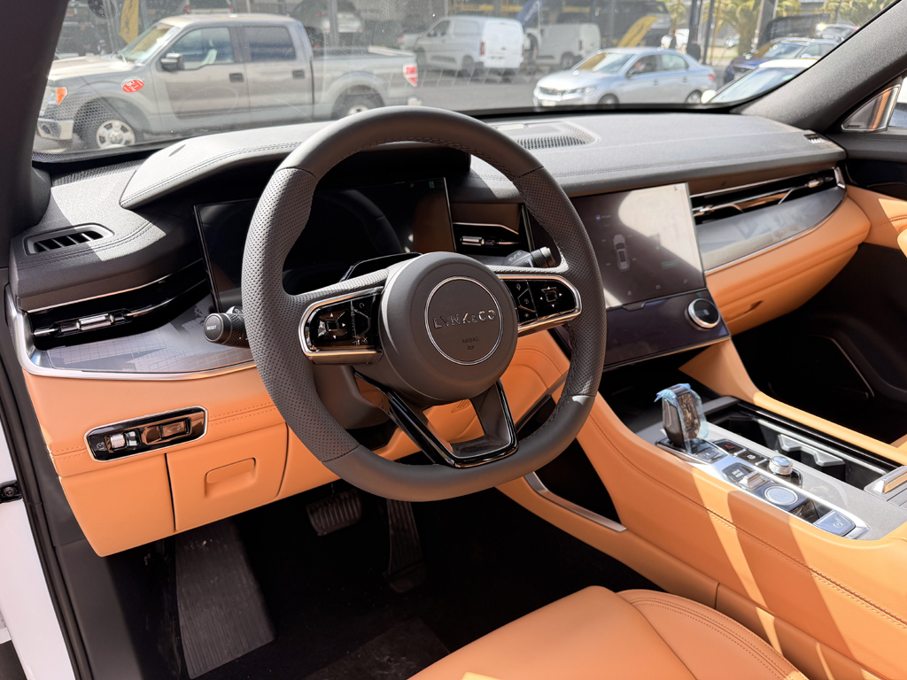Lynk&Co 09 Halo año 2027