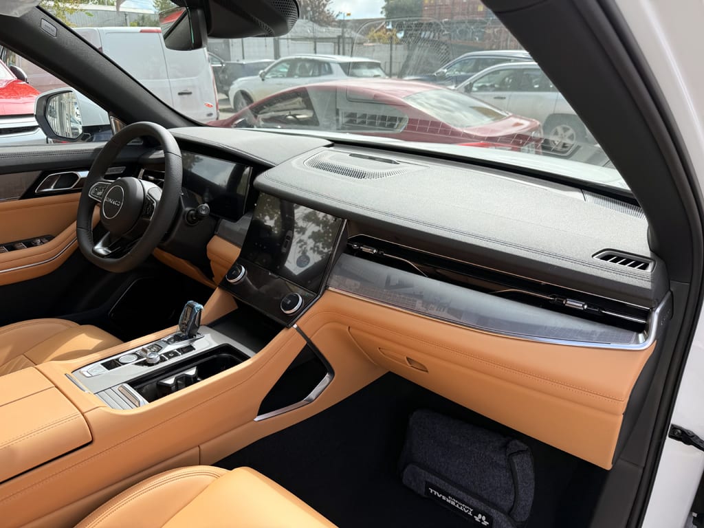 Lynk&Co 09 Halo año 2027