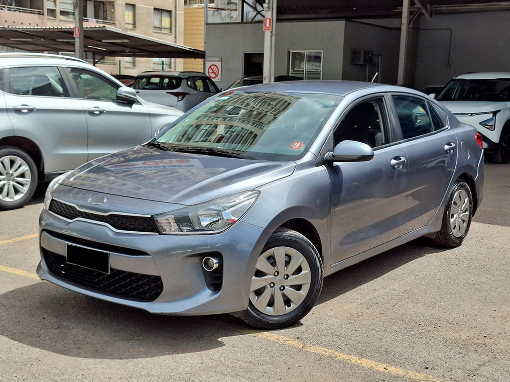 Kia Rio 4 Lx 1.4l 6mt Ac año 2020