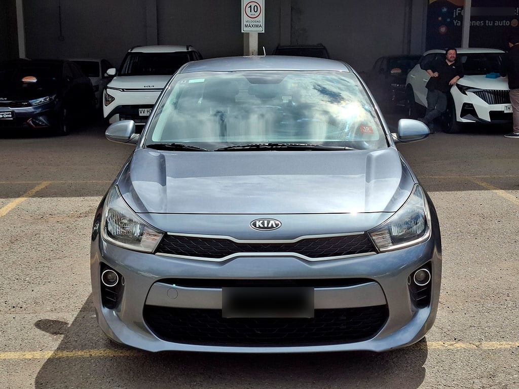 Kia Rio 4 Lx 1.4l 6mt Ac año 2020