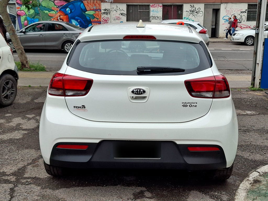 Kia Rio 5 Ex 1.6l 6mt Full año 2021