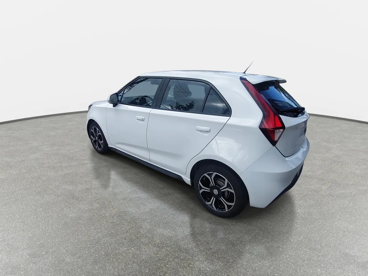 MG Mg 3 1.5 Comfort 4x2 Hb At 5p año 2023