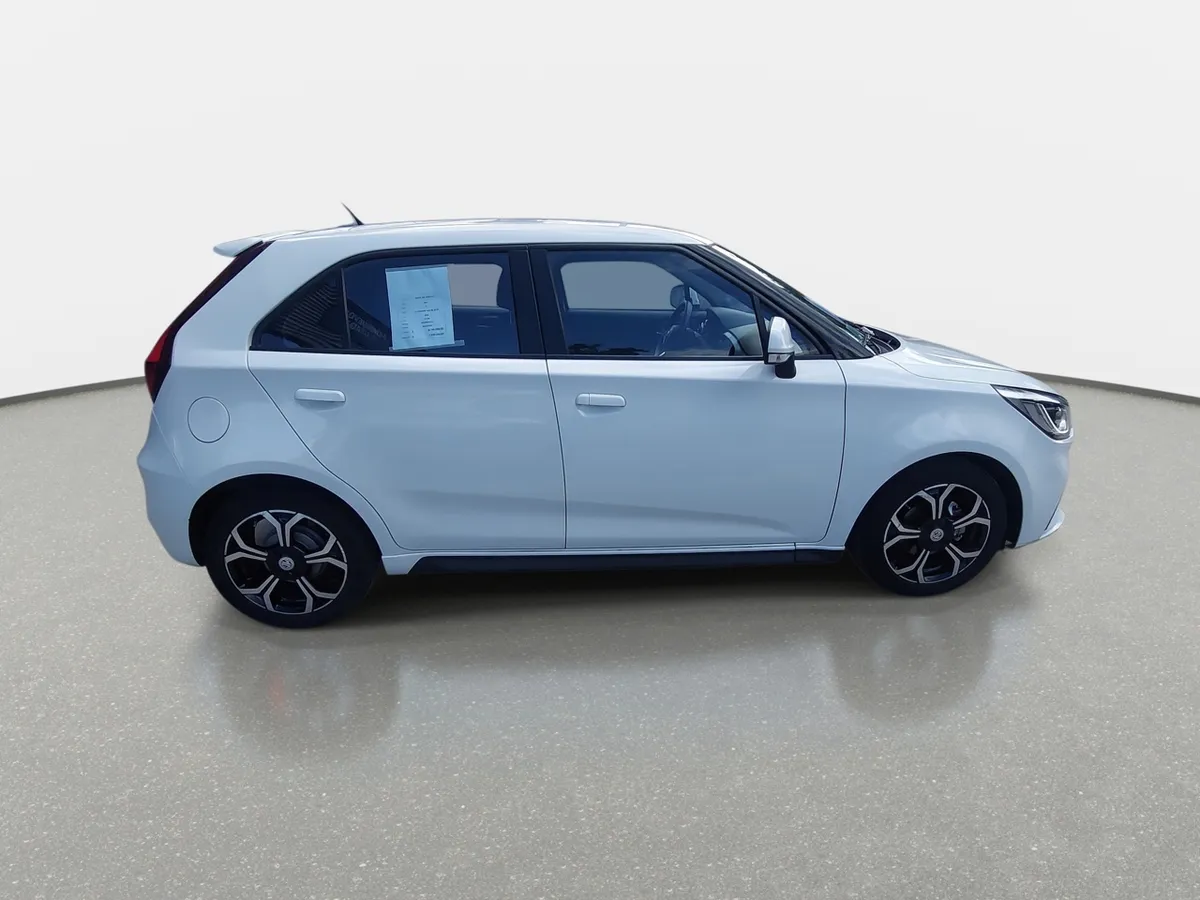 MG Mg 3 1.5 Comfort 4x2 Hb At 5p año 2023