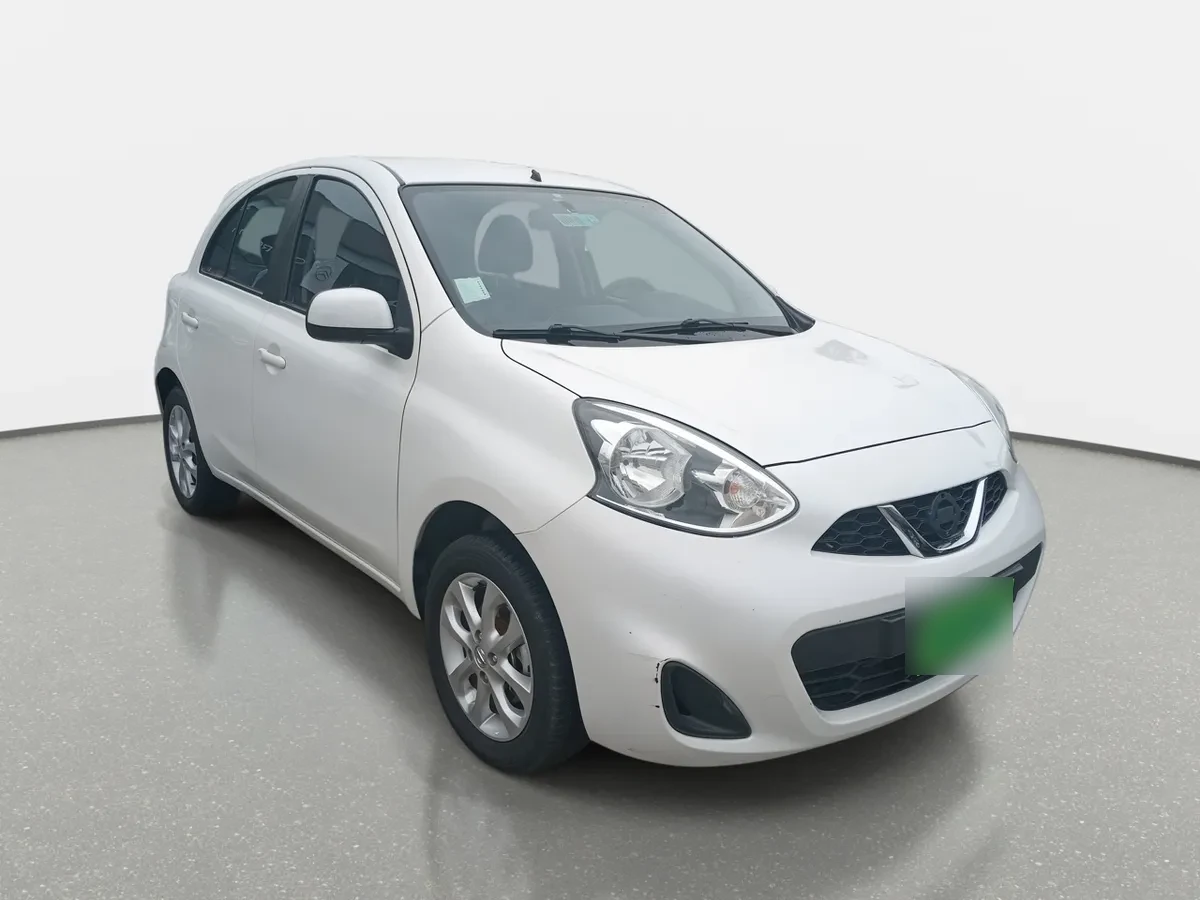 Nissan March 1.6 Sport Sense 4x2 Mt 5p año 2021